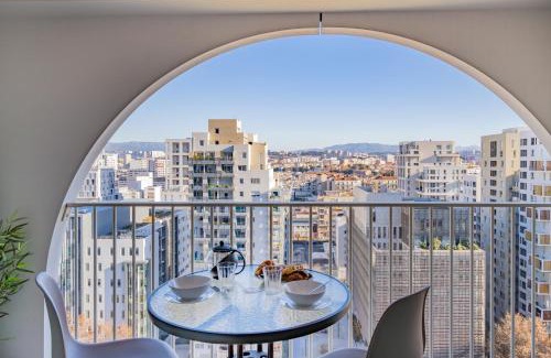 Euromed - La Joliette Apartment | La Porte Bleue - Charmant appt