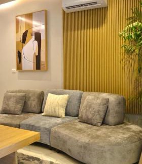 Sakkala Apartment | La Prestigia plaza sea view