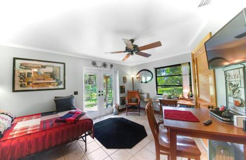 Lake Worth Bed & Breakfast | La Quiete Cove for One