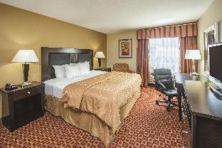 Blue Springs Hotel | La Quinta by Wyndham Blue Springs