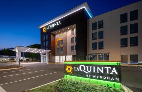 Chelsea Hotel | La Quinta by Wyndham Chelsea Birmingham