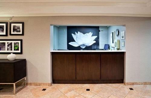 Macedonia Hotel | La Quinta by Wyndham Cleveland Macedonia