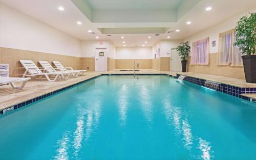Columbus Hotel | La Quinta by Wyndham Columbus TX