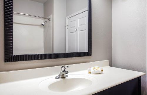 Columbus Hotel | La Quinta by Wyndham Columbus TX