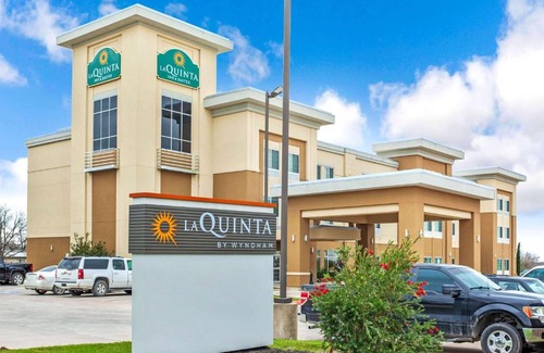 Gonzales Hotel | La Quinta by Wyndham Gonzales TX