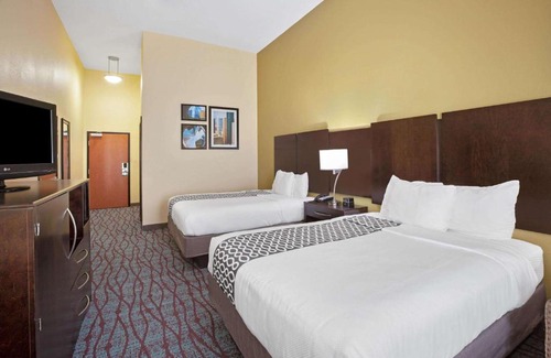 Pasadena Hotel | La Quinta by Wyndham Pasadena North