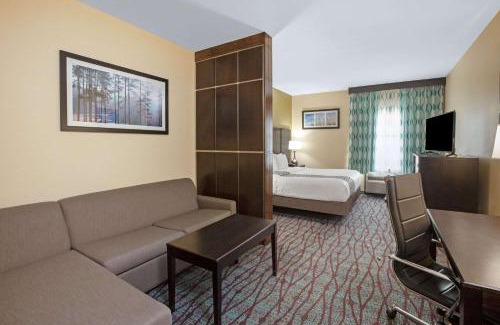 Pasadena Hotel | La Quinta by Wyndham Pasadena North