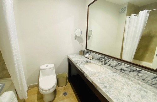 Reynosa Hotel | La Quinta by Wyndham Reynosa