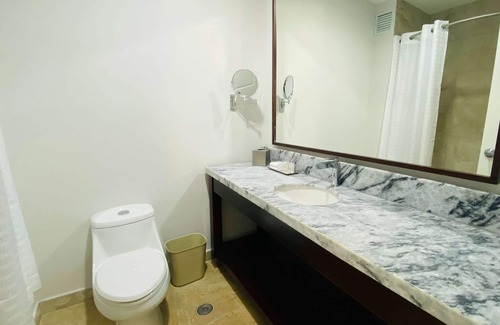Reynosa Hotel | La Quinta by Wyndham Reynosa