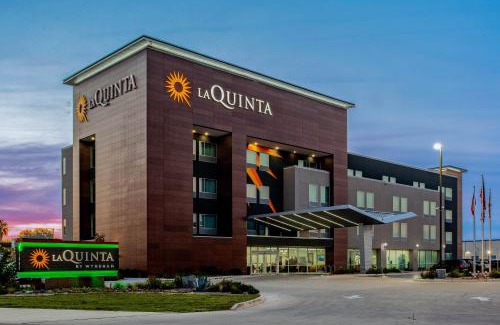 North San Antonio - SAT Hotel | La Quinta by Wyndham San Antonio Alamo City