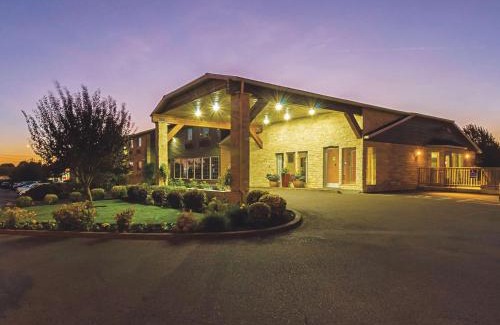 Woodburn Hotel | La Quinta by Wyndham Woodburn