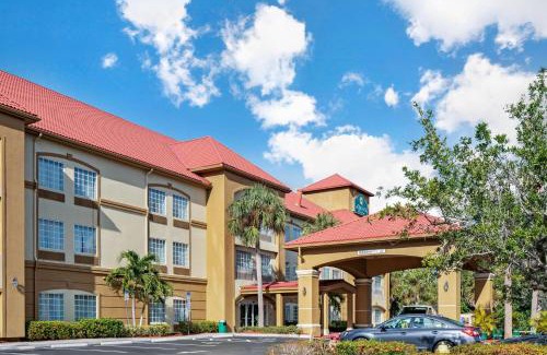 Biggar Hotel | La Quinta Inn and Suites Fort Myers I-75