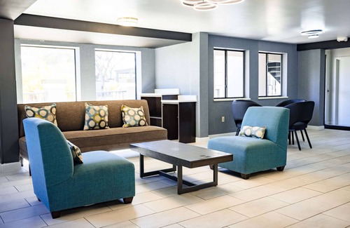 Terrace Park Hotel | La Quinta Inn by Wyndham Tampa Near Busch Gardens