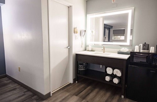Terrace Park Hotel | La Quinta Inn by Wyndham Tampa Near Busch Gardens