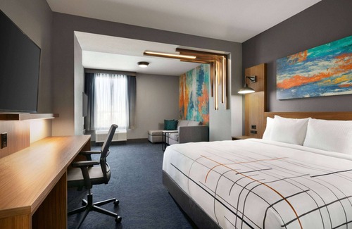 College Station Hotel | La Quinta Inn & Suites by Wyndham College Station North