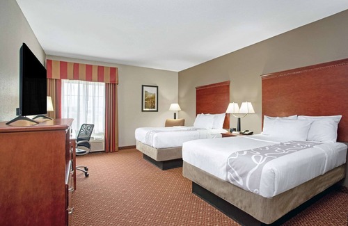 Fairfield Hotel | La Quinta Inn & Suites by Wyndham Fairfield TX