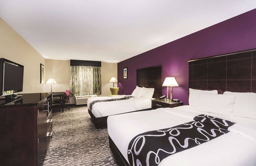 Jeffersontown Hotel | La Quinta Inn & Suites by Wyndham Louisville East