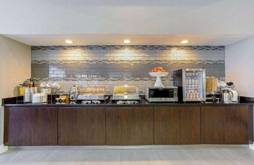 Panama City Hotel | La Quinta Inn & Suites by Wyndham Panama City