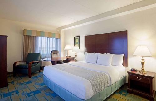 Assembly Square Hotel | La Quinta Inn & Suites by Wyndham Boston Somerville
