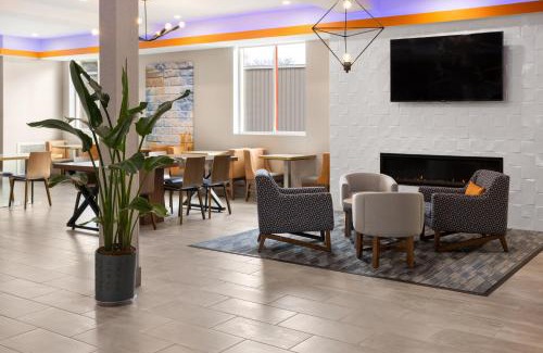 Williston North Hotel | La Quinta Inn & Suites by Wyndham Williston Burlington