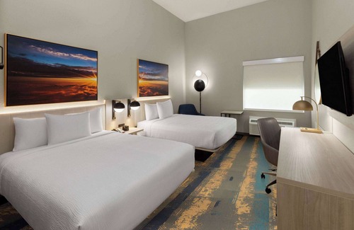 DeSoto Hotel | La Quinta Inn & Suites by Wyndham DeSoto
