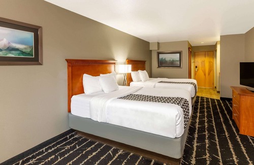 Salmon Creek Hotel | La Quinta Inn & Suites by Wyndham Vancouver