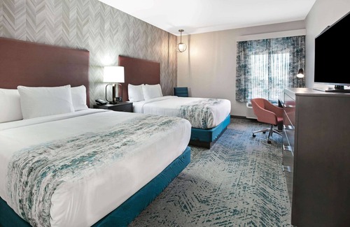 Euless Hotel | La Quinta Inn & Suites by Wyndham DFW West-Glade Parks