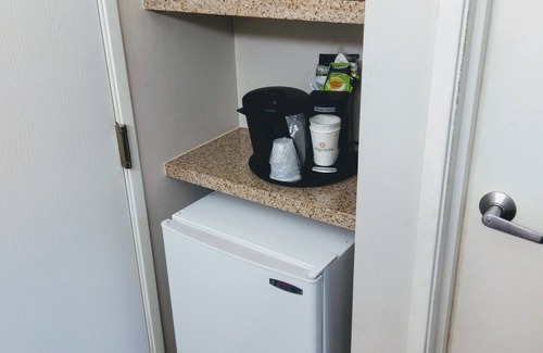 Tropic Hotel | La Quinta Inn & Suites by Wyndham Melbourne Viera