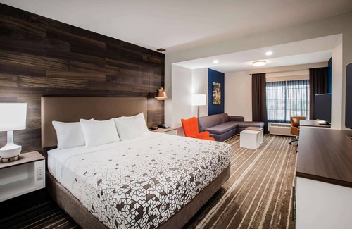 Owasso Hotel | La Quinta Inn & Suites by Wyndham Owasso