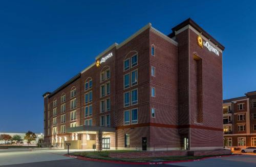 Frisco Hotel | La Quinta Inn & Suites by Wyndham Dallas - Frisco Stadium