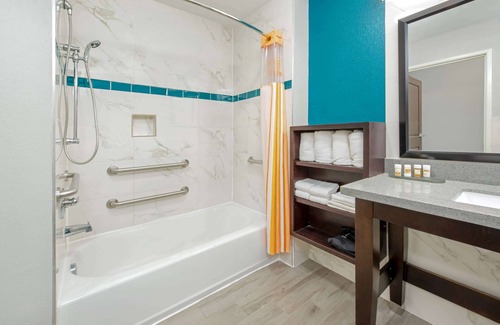 Atascocita Hotel | La Quinta Inn & Suites by Wyndham Houston Humble Atascocita