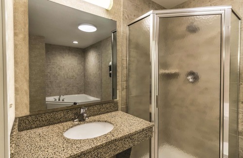 Fargo Hotel | La Quinta Inn & Suites by Wyndham Fargo-Medical Center