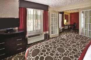 Summersville Hotel | La Quinta Inn & Suites - New River Gorge National Park