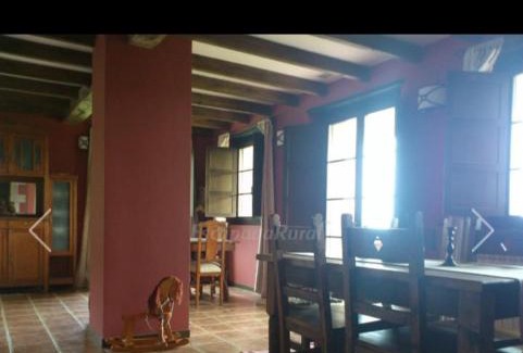 Cabranes Municipality House | La Rectoral de Valdedios.Casa rural con chimenea