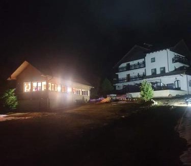 Moeciu de Sus House | La Rocca