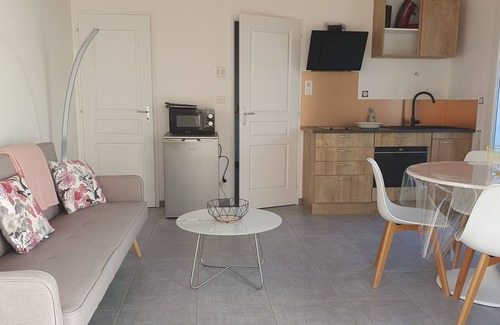 Angoulins House | La Rochelle Sud, house with garden near town center and beach.