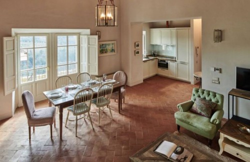 Castelfalfi Apartment | La Rosa, luxury 3-bedroom apartment in Tuscany Borgo village of Castelfalfi.