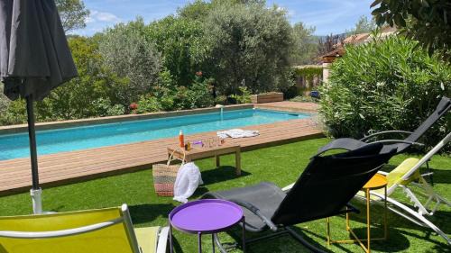 Saint-Paul-en-Foret Bed & Breakfast | La Salamandre en Provence