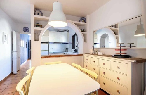 Agua Amarga House | La Sardineta, Lujo Discreto en Aguamarga con Piscina y muy Cerca de la Playa
