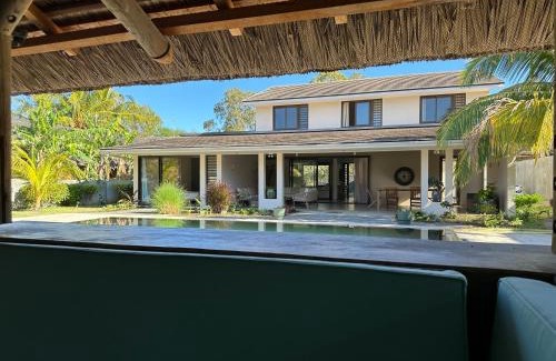 Black River Villa | La Savane