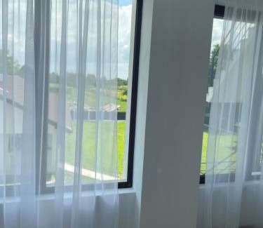 Baia de Fier House | La Scoabă