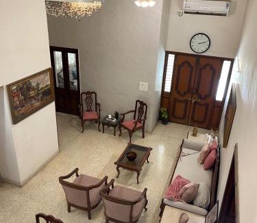 Ahmedabad House | La Shangrila Charming City Center Villa