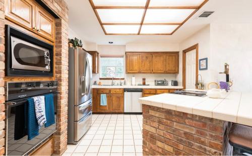 Wetmore House | La Sombra - A Birdy Vacation Rental