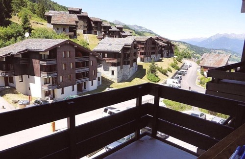 Les Avanchers-Valmorel Apartment | La Souche 15 - Roomy 2-room apartment close to the village centre