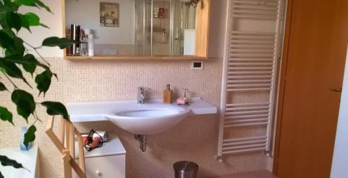 Rossiglione House | La Stanza Verde