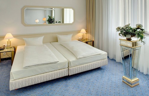 Sued Hotel | La Strada Hotel