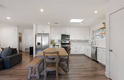 Westchester House | LA Summer Stay