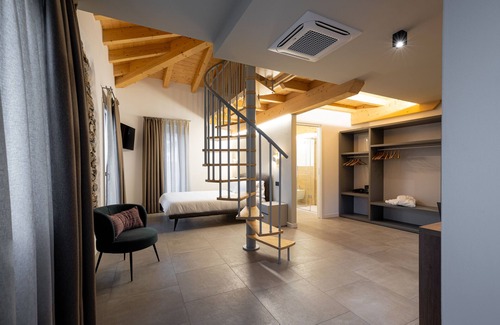 Chiuro House | La Svolta Foresteria