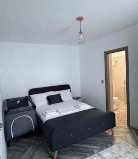 Moldova Noua House | La Tata Oancea Moldova Veche