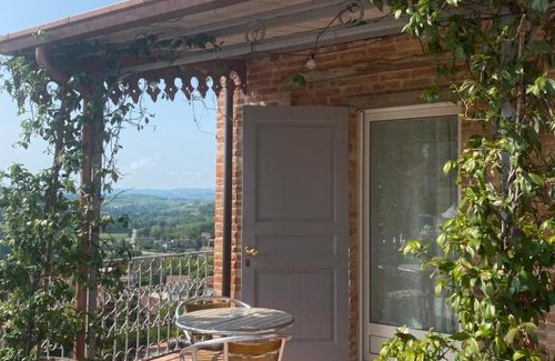 Montegrosso dʼAsti Apartment | La terrazza sul Monferrato